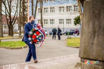 Netradičná spomienka na 200. narodeniny Andreja Sládkoviča Netradičná spomienka na 200. narodeniny Andreja Sládkoviča