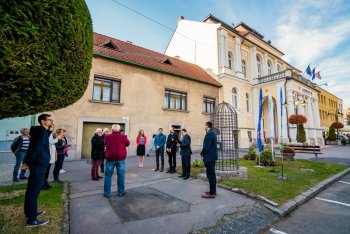 Klietka hanby slávnostne odhalená