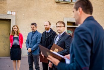 Klietka hanby slávnostne odhalená