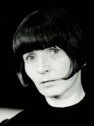 Zomrela herečka a Krupinčanka Emília Došeková (1937 – 2021)