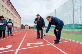 Slávnostné otvorenie zrekonštruovaných atletických zariadení v areáli základných škôl v Krupine