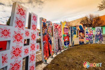 Nápis # KRUPINA sa nachádza už aj na Malom rínku v Krupine