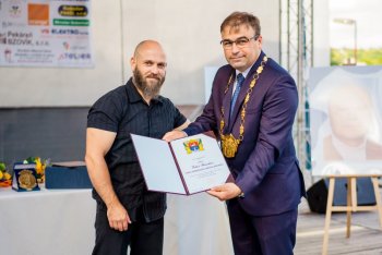 Slávnostné mestské zastupiteľstvo a ocenené osobnosti