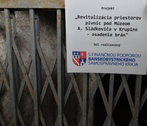 Revitalizácia priestorov pivníc pod Múzeom A. Sládkoviča v Krupine – osadenie brán