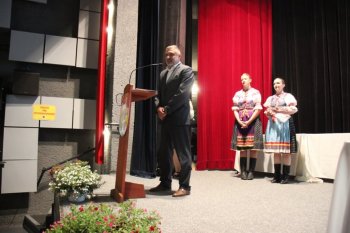 Osobnosti mesta na slávnostnom Mestskom zastupiteľstve v Krupine počas Dní mesta Krupina