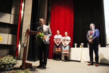 Osobnosti mesta na slávnostnom Mestskom zastupiteľstve v Krupine počas Dní mesta Krupina