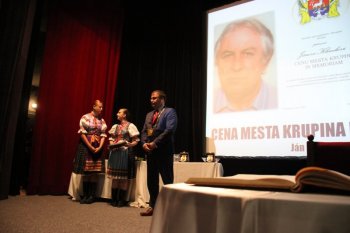 Osobnosti mesta na slávnostnom Mestskom zastupiteľstve v Krupine počas Dní mesta Krupina