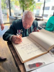 Beseda s vojnovým veteránom Kpt. v.v. Vladimírom Strmeňom Beseda s vojnovým veteránom Kpt. v.v. Vladimírom Strmeňom