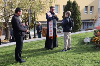 Obnovený kríž znova zdobí Bočkayho námestie Obnovený kríž znova zdobí Bočkayho námestie