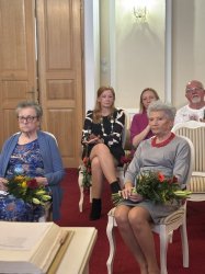 Mesto ocenilo vážených pedagógov Cenou J. A. Komenského Mesto ocenilo vážených pedagógov Cenou J. A. Komenského