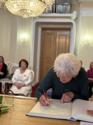 Mesto ocenilo vážených pedagógov Cenou J. A. Komenského Mesto ocenilo vážených pedagógov Cenou J. A. Komenského