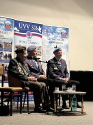 Silné svedectvo histórie: Študenti v Krupine sa stretli s vojnovým veteránom Vladimírom Strmeňom