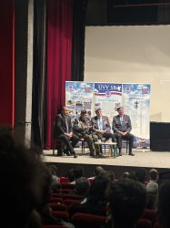 Silné svedectvo histórie: Študenti v Krupine sa stretli s vojnovým veteránom Vladimírom Strmeňom