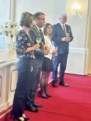 V obradných priestoroch Mesta Krupina si maturanti prevzali maturitné vysvedčenia