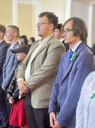 V obradných priestoroch Mesta Krupina si maturanti prevzali maturitné vysvedčenia
