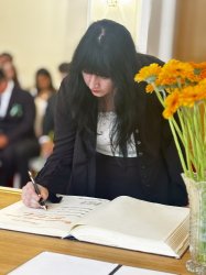 V obradných priestoroch Mesta Krupina si maturanti prevzali maturitné vysvedčenia