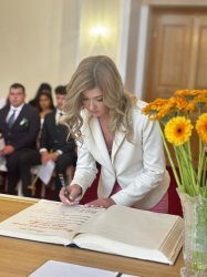 V obradných priestoroch Mesta Krupina si maturanti prevzali maturitné vysvedčenia