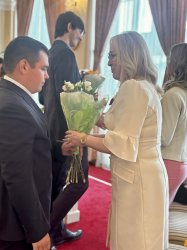 V obradných priestoroch Mesta Krupina si maturanti prevzali maturitné vysvedčenia